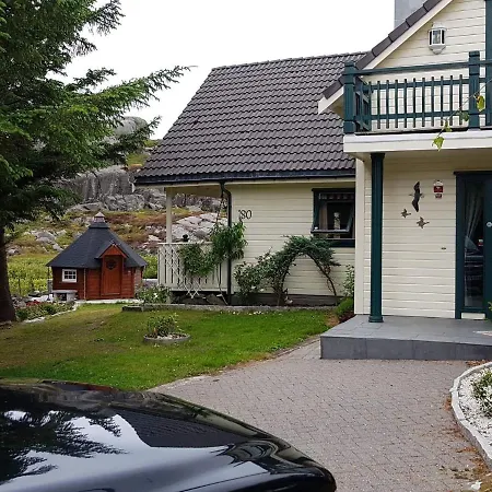 8 Person In Skudeneshavn-by Traum