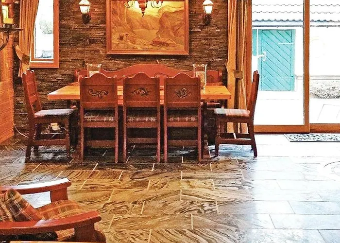 8 Person In Skudeneshavn-by Traum