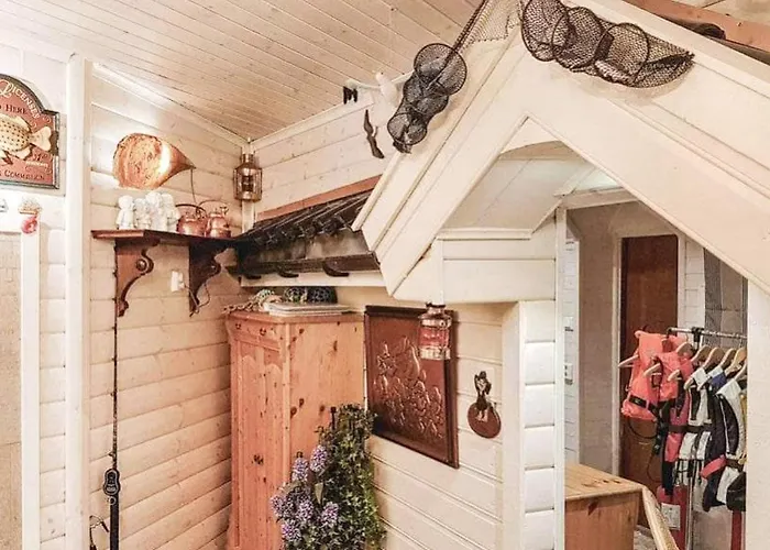 8 Person In Skudeneshavn-by Traum *